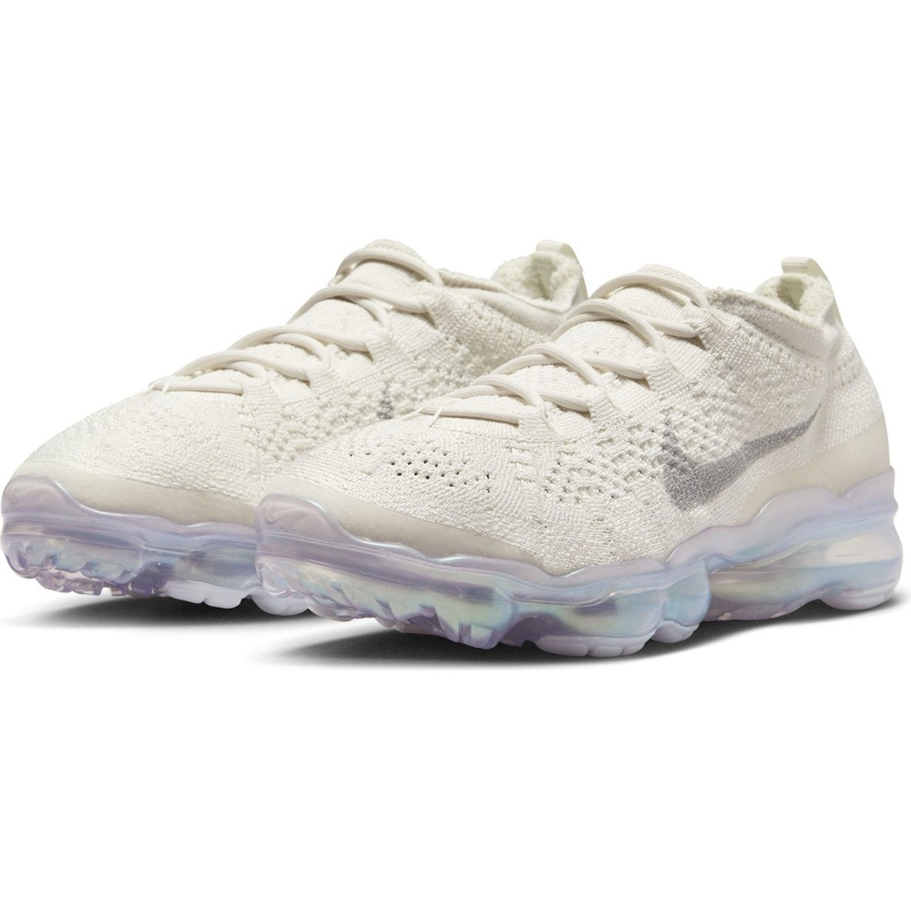 Nike Women’s VaporMax Flyknit Cream Running Shoes New without box